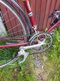Shimano DX 600 keskiö ja Campagnolo etuvaihtaja